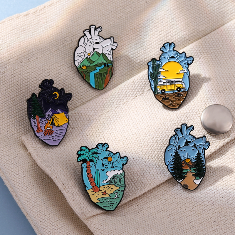 Go Camping Enamel Pin Touring  - Outdoor Adventure Tent recension och pris